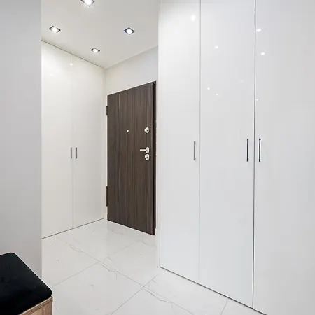 Wola Grzybowska Lavish By Bookinghost Apartamento *