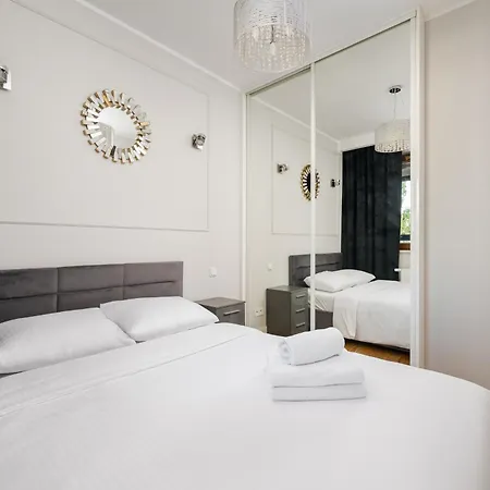 Wola Grzybowska Lavish By Bookinghost Apartamento Varsóvia