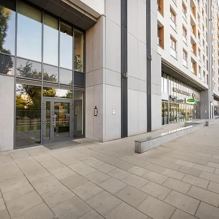 דירה Wola Grzybowska Lavish By Bookinghost ורשה