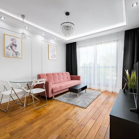 דירה Wola Grzybowska Lavish By Bookinghost *