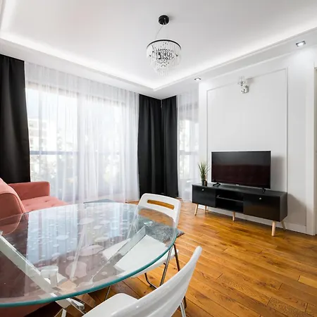 Wola Grzybowska Lavish By Bookinghost