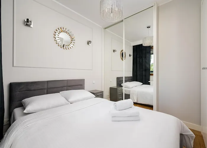 Wola Grzybowska Lavish By Bookinghost Apartman Varsó