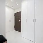 Wola Grzybowska Lavish By Bookinghost Апартаменты *